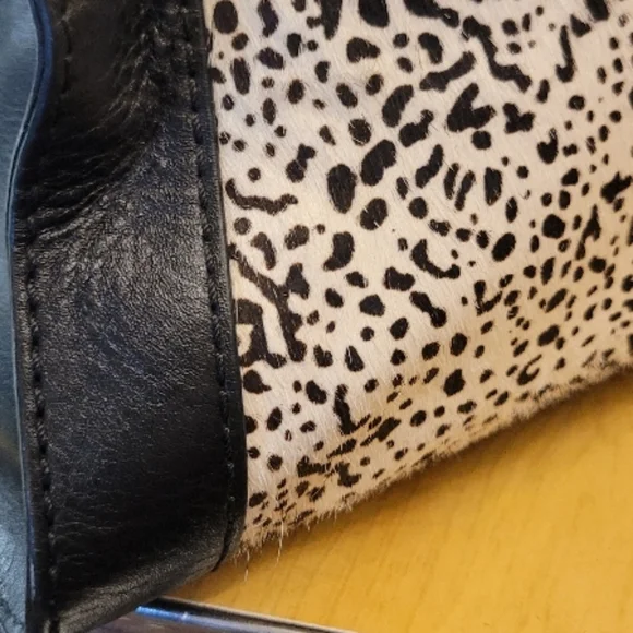 Fossil Black and White Satchel - Picture 10 of 16